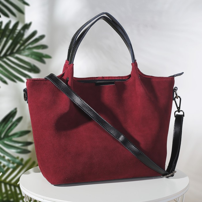 Сумка женская, замша, отдел с перегородкой на молнии, 3 наружных кармана, длинный ремень, цвет бордовый