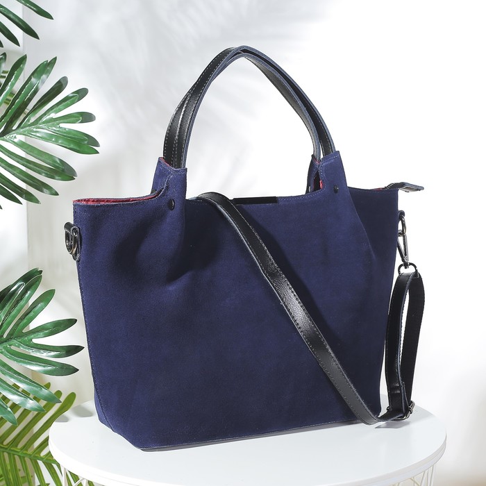 Сумка женская, замша, отдел с перегородкой на молнии, 3 наружных кармана, длинный ремень, цвет синий