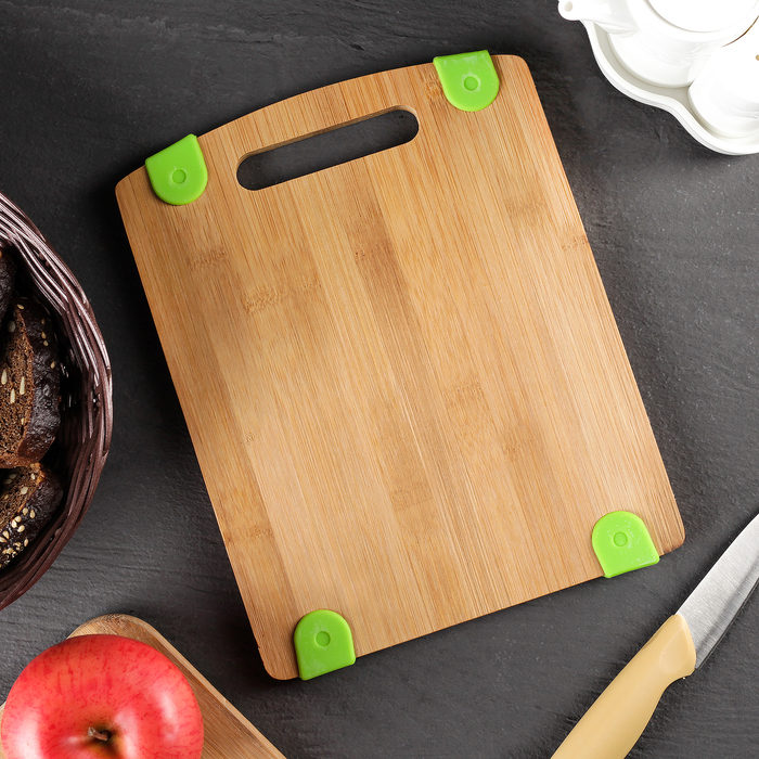 Доска разделочная 24х19х1,2 см, с силиконовыми вставками