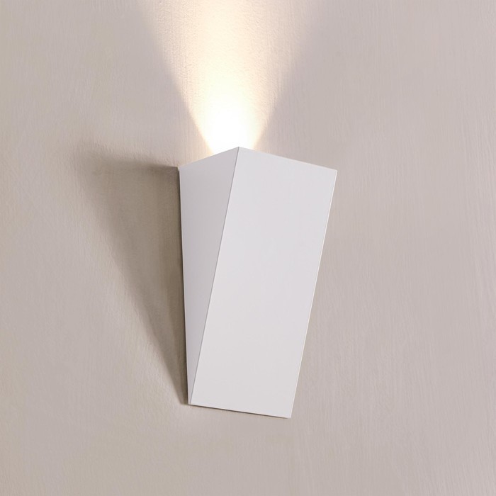 Бра CL704080 "Декарт-8" 1x5W LED 3000K белый 5,5x9x15,5 см