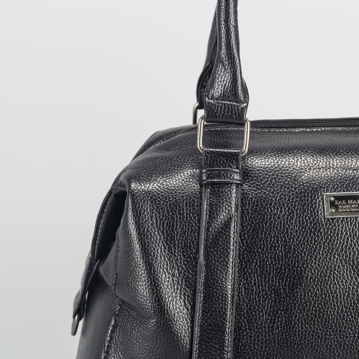 Сумка женская, отдел на молнии, наружный карман, длинный ремень, цвет чёрный