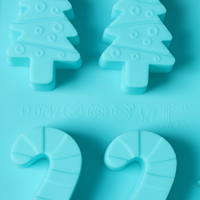 Форма для льда и кондитерских украшений Доляна «Новый год», 21,5×10 см, 12 ячеек, цвет МИКС