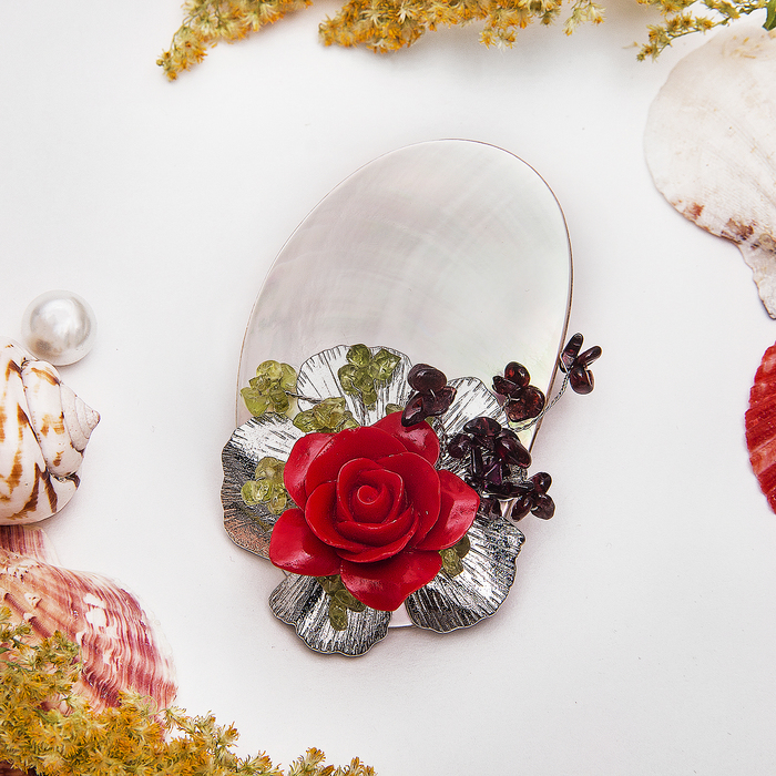 Брошь роскошь "Перламутр с гранатом" букет