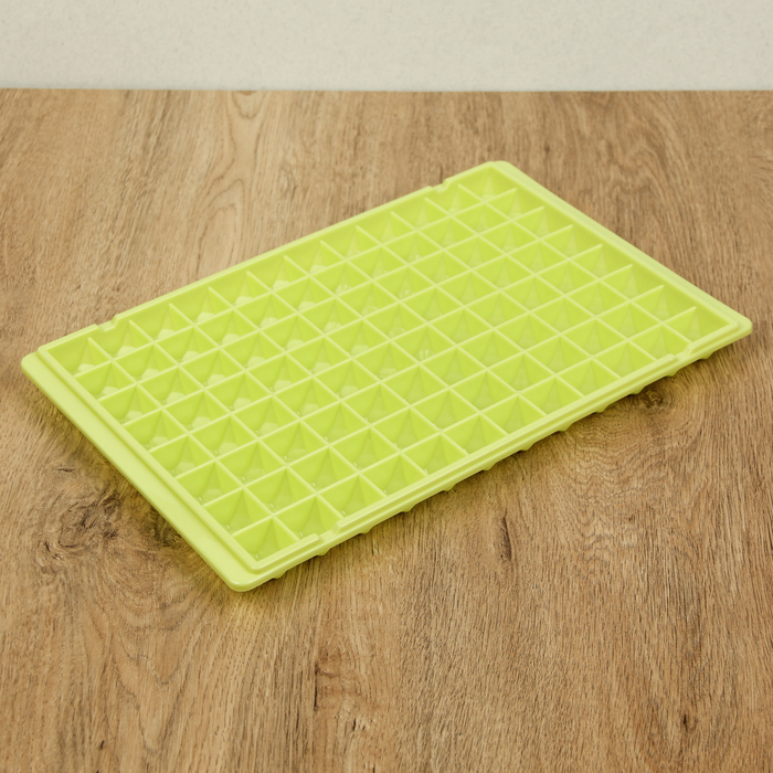 Форма для льда и шоколада 96 ячеек "Сапфир" 31х20х2 см, цвета МИКС