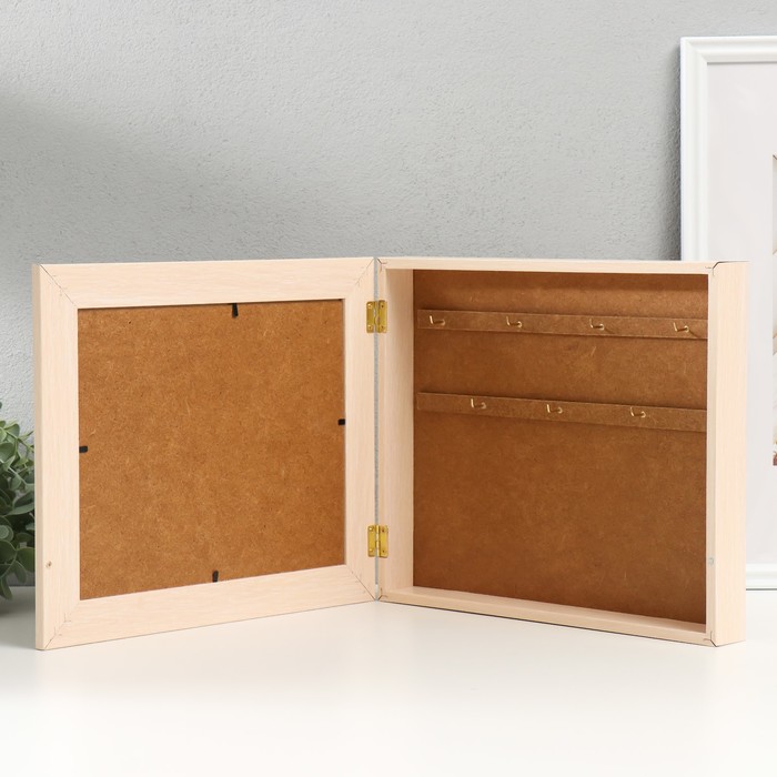 Ключница "Разбойники" молочный дуб 26х31 см