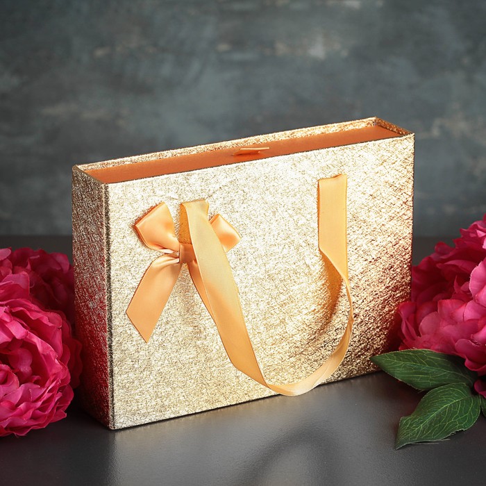 Коробка подарочная, 22,5 х 16 х 4,5 см