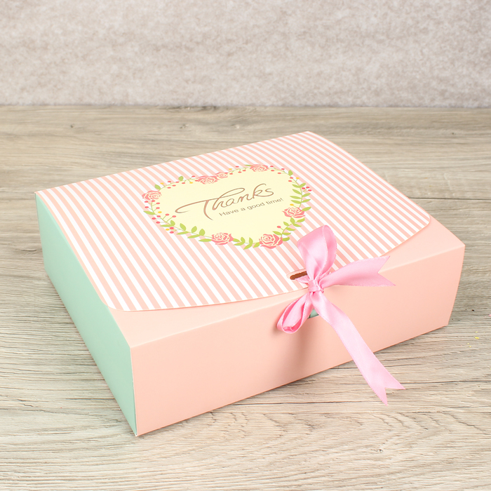 Коробка сборная для сладкого 24 х 19 х 7 см