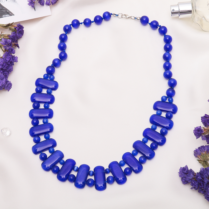 Колье "Кошачий глаз" пластина через шарики, цвет синий, 45 см