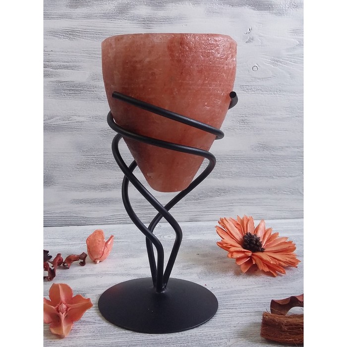 Подсвечник со свечой "Бокал" красная соль Пакистан 21х10х10 см