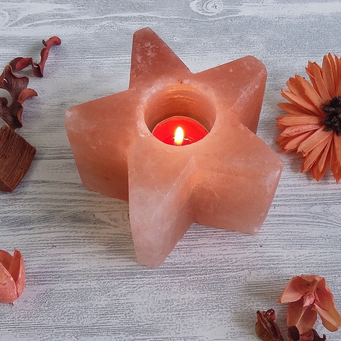 Подсвечник со свечой "Звезда" красная соль Пакистан 7х13х13 см