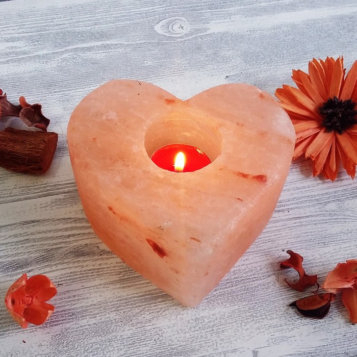 Подсвечник со свечой "Сердце" красная соль Пакистан 7х13х13 см