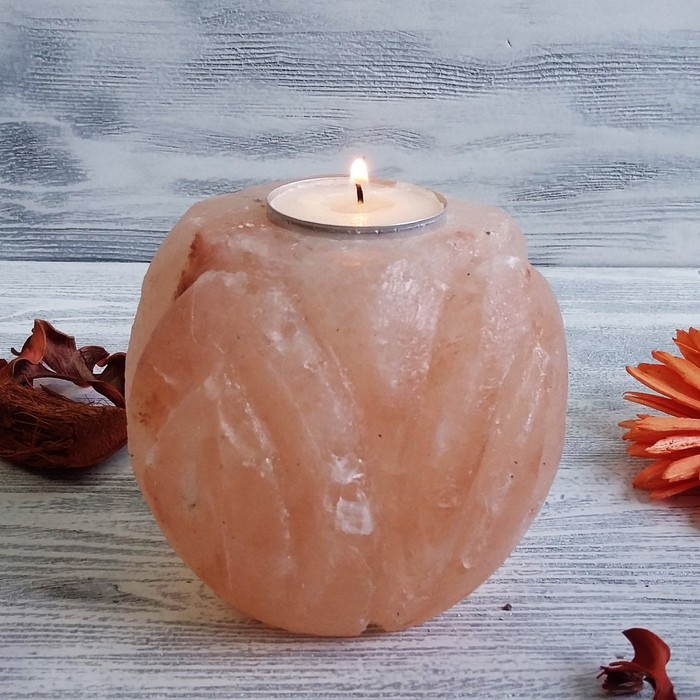 Подсвечник со свечой "Тюльпан" красная соль Пакистан 9х9х9 см