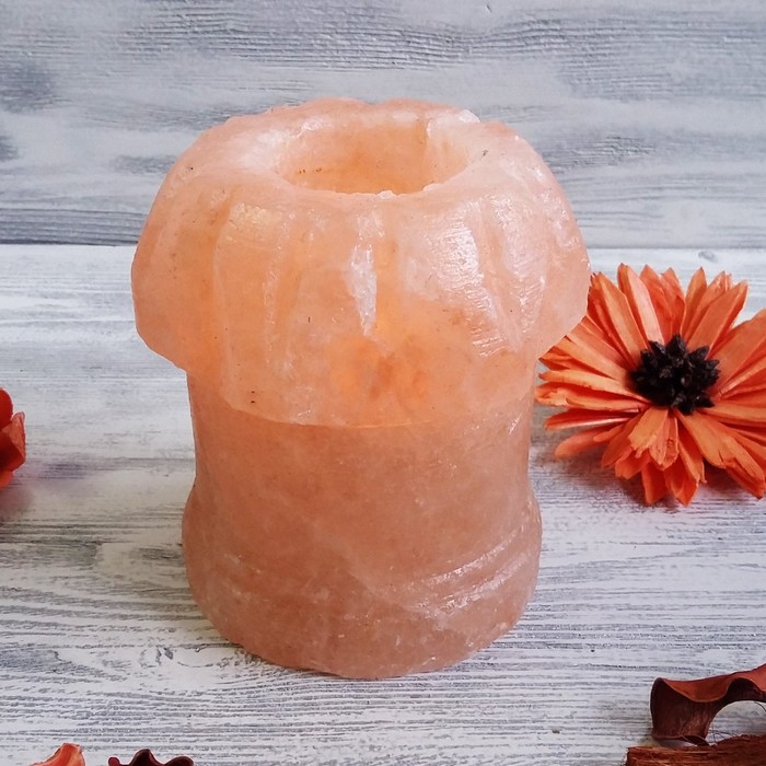 Подсвечник со свечой "Цветок" красная соль Пакистан 11х10х10 см