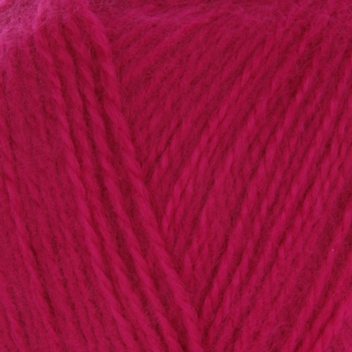 Пряжа "Ангора кролик" 40% ангора, 60% акрил 500м/100гр (229 малиновый)