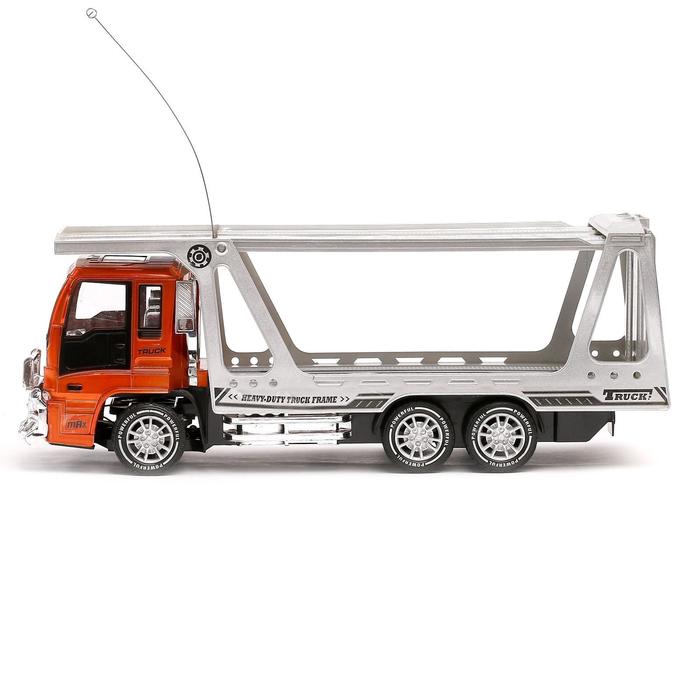 фото Грузовик радиоуправляемый «автовоз», с 2 машинами, работает от аккумулятора, свет, микс