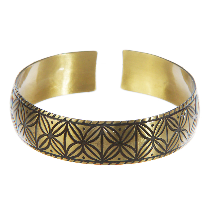 Браслет "Багульник", пластинчатый, средний, латунь