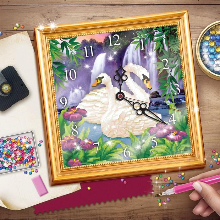 Алмазная вышивка на часах "Лебеди", 30 х 30 см