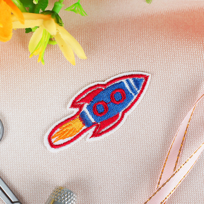 Термоаппликация "Ракета", 6,5*2,9см