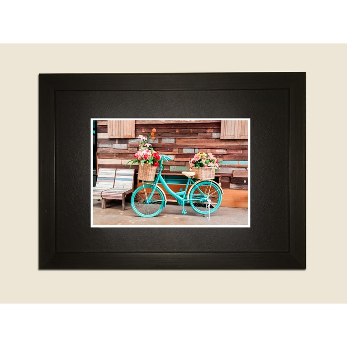 Картина в дизайнерской раме "Голубой велосипед" серии Black, 40х30см