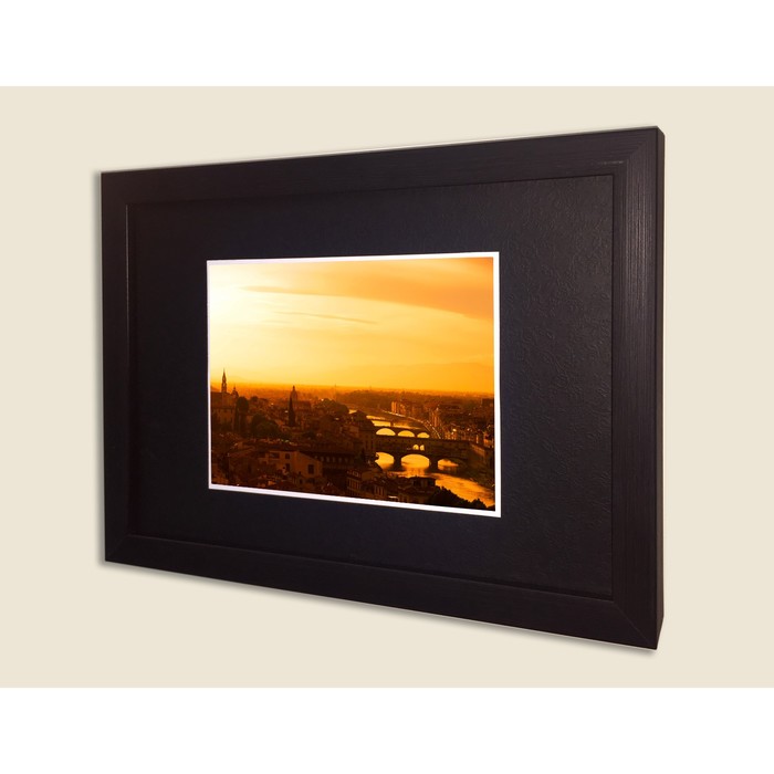 Картина в дизайнерской раме "Вид на город с птичьего полета" серии Black, 40х30см