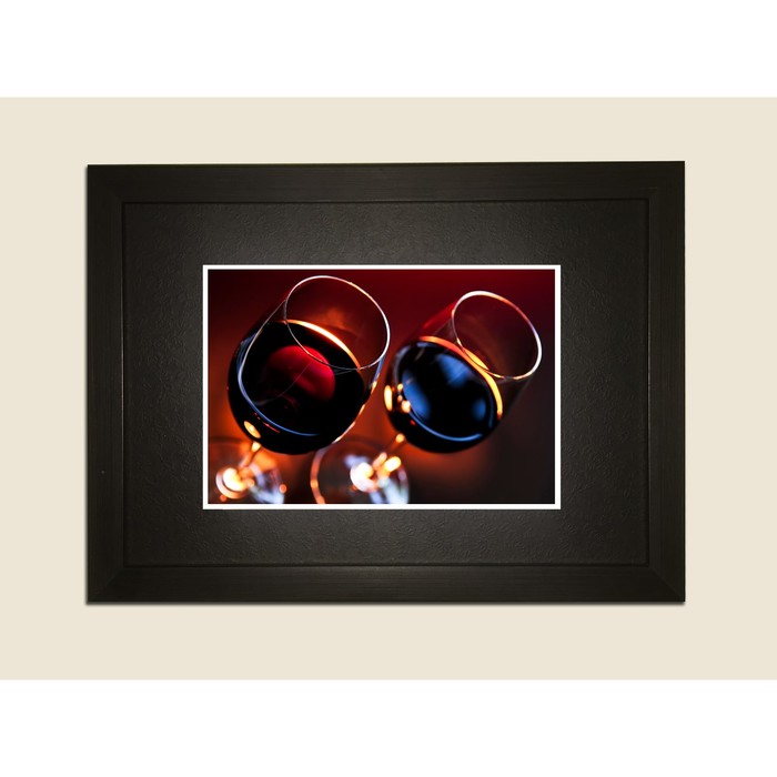 Картина в дизайнерской раме "Манящие вина" серии Black, 40х30см