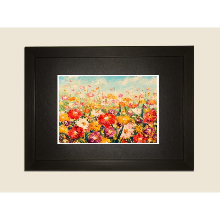 Картина в дизайнерской раме "Полевое разноцветие" серии Black, 40х30см