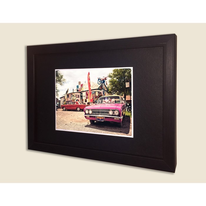 Картина в дизайнерской раме "Стильная машина" серии Black, 30х20см