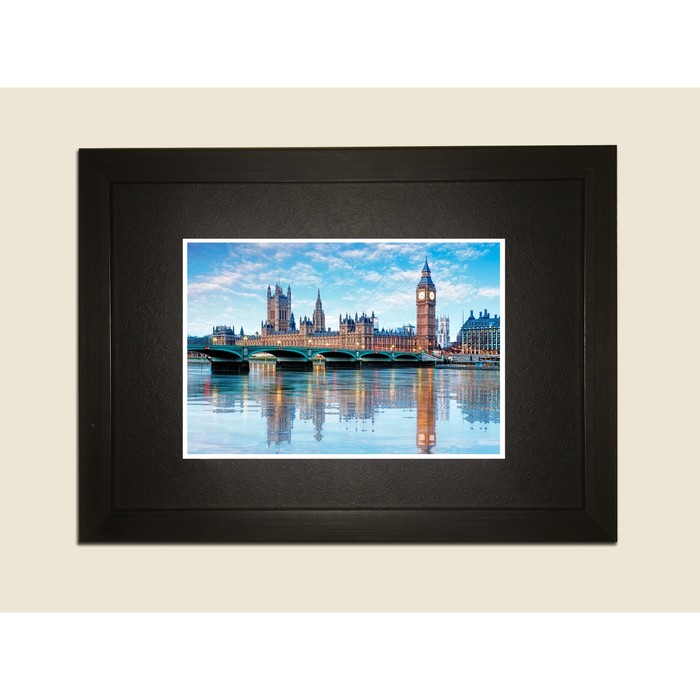 Картина в дизайнерской раме "Биг Бен , мост, река" серии Black, 40х30см