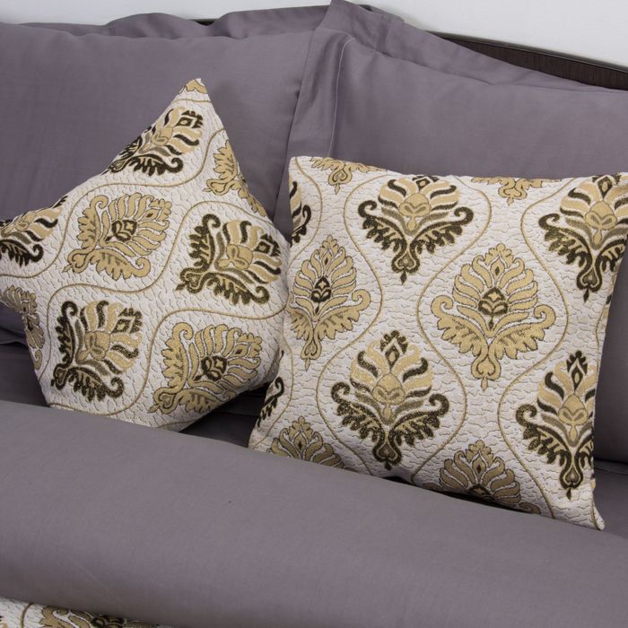 Наволочка декоративная "Этель" Барокко бежевый 40х40 ± 2 см