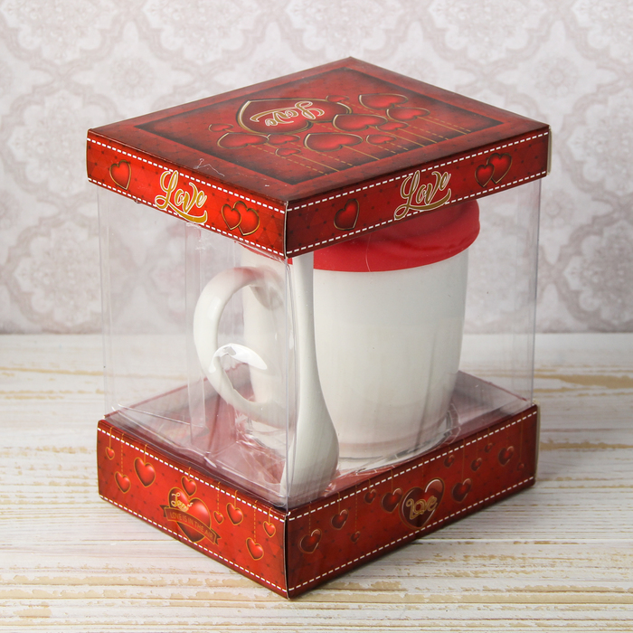 Кружка 300 мл "Сердца", с силиконовой крышкой и ложкой, рисунок МИКС