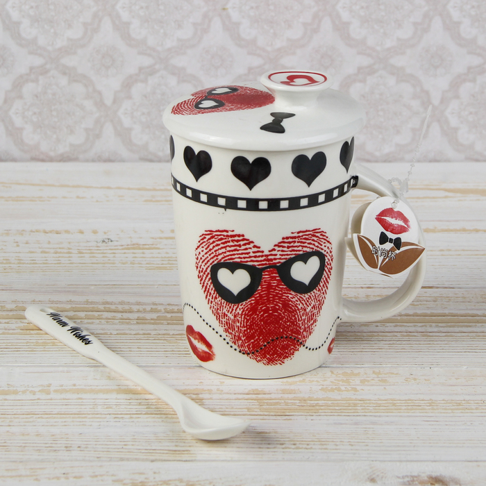 Кружка 400 мл "Мистер сердце", с керамической крышкой и ложкой, рисунок МИКС