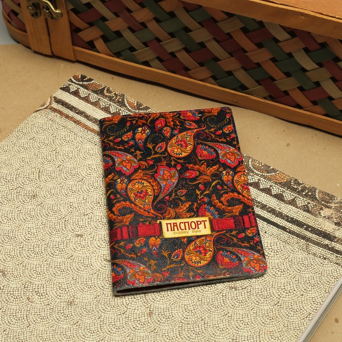 Обложка для паспорта "Золотой узор", цвет чёрный