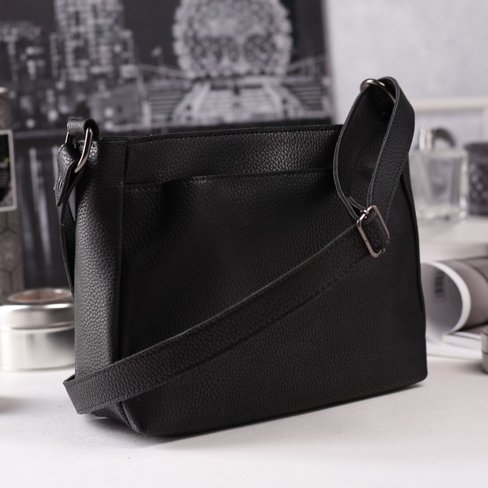 Сумка женская, отдел с перегородкой на молнии, 2 наружных кармана, питон, цвет коричневый