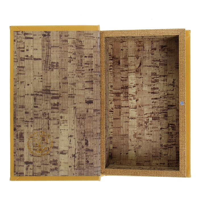 Шкатулка-книга "Философия рыбалки", обита искусственной кожей