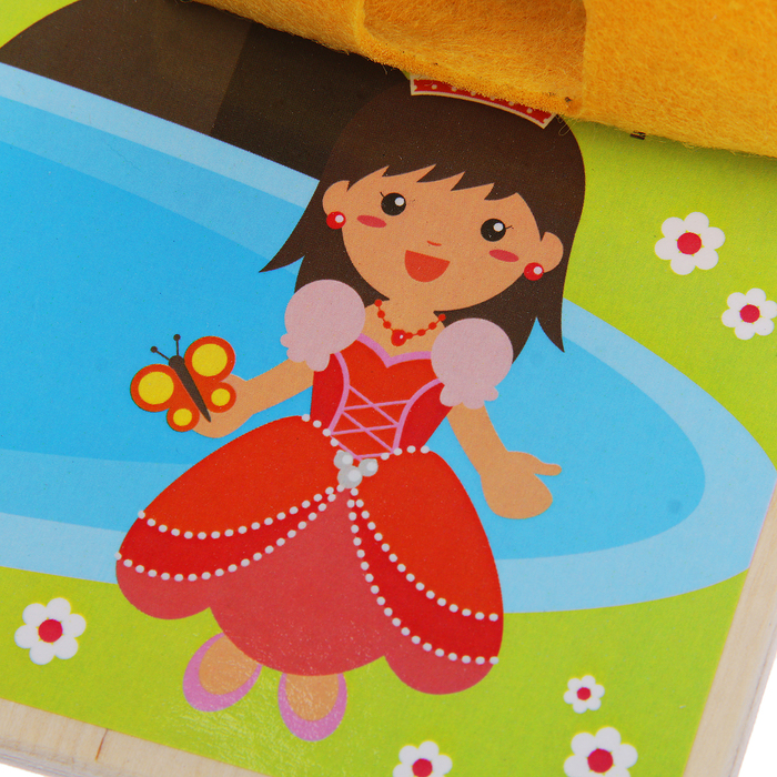 Бизиборд "Принцесса у замка" 25 х 25 см