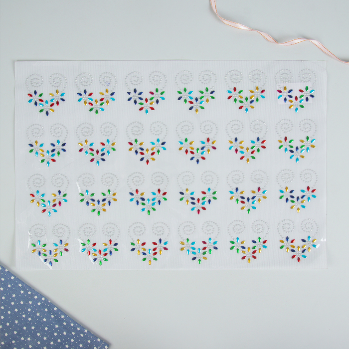 Термоаппликация из страз "Узор", 85,9*6,3м, 24шт на листе, цвет МИКС