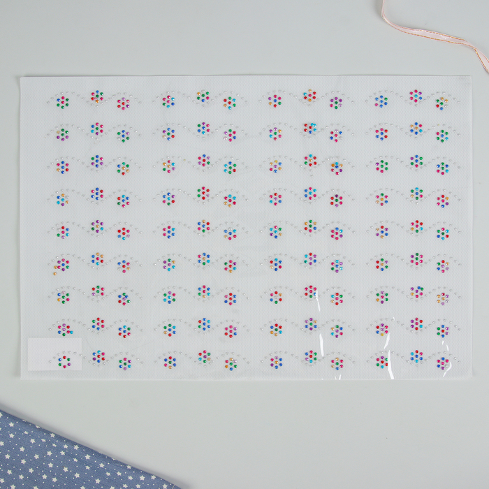 Термоаппликация из страз "Узор", 10*1,6см, 36шт на листе, цвет МИКС