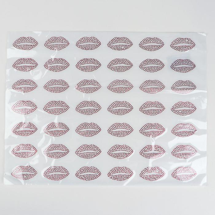 Термоаппликация из страз "Губы", 5,3*2,9см, 42шт на листе, цвет красный