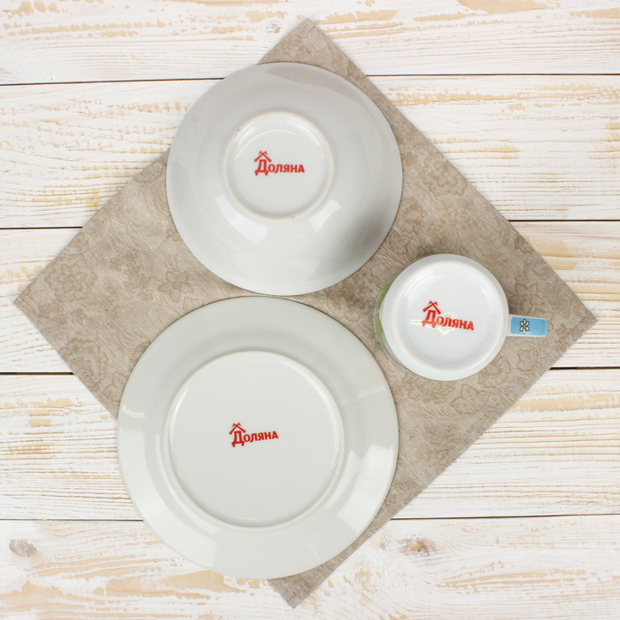 Набор детской посуды "Крольчата на обеде", 3 предмета: кружка 230 мл, миска 400 мл, тарелка 18 см