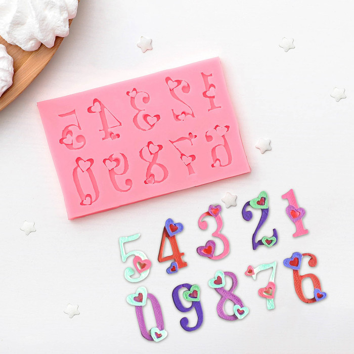 Молд 11,3х7,2х1 см "Цифры с сердцами"