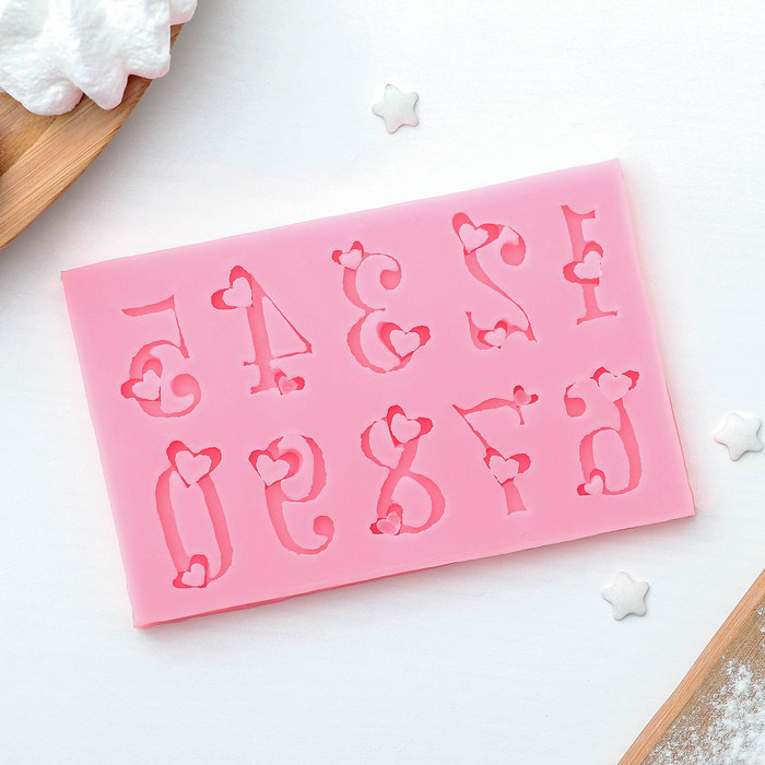 Молд 11,3х7,2х1 см "Цифры с сердцами"