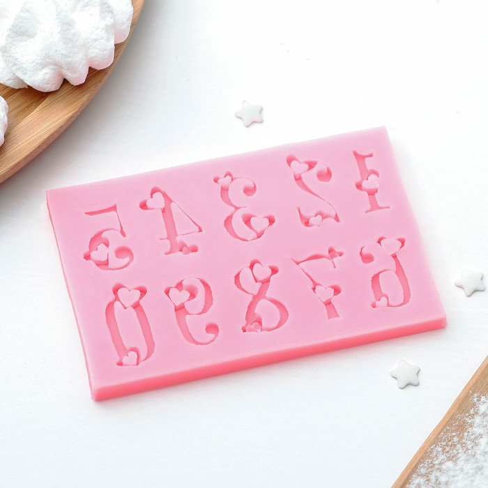 Молд 11,3х7,2х1 см "Цифры с сердцами"