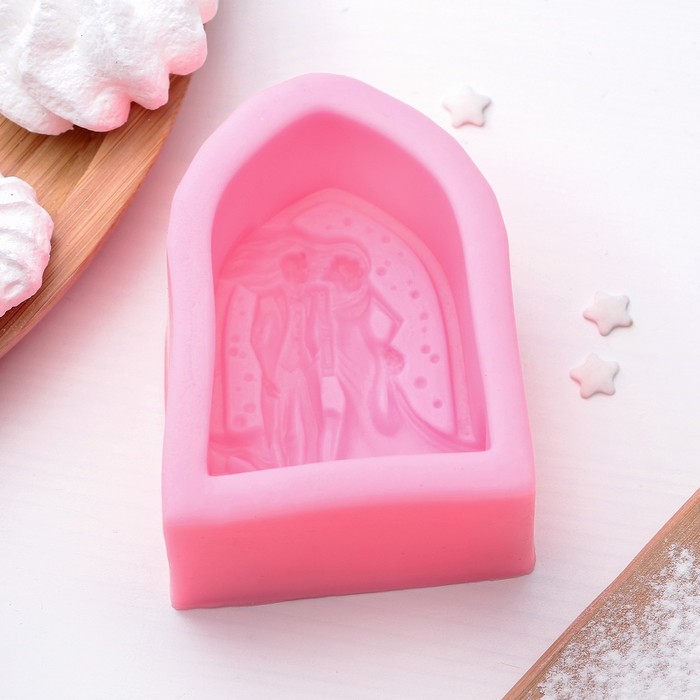 Молд 8,7х6,7х3,8 см "Свадьба"