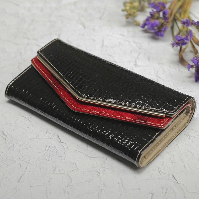 Кошелёк женский, 3 отдела, для монет, для карт на клапане, цвет чёрный