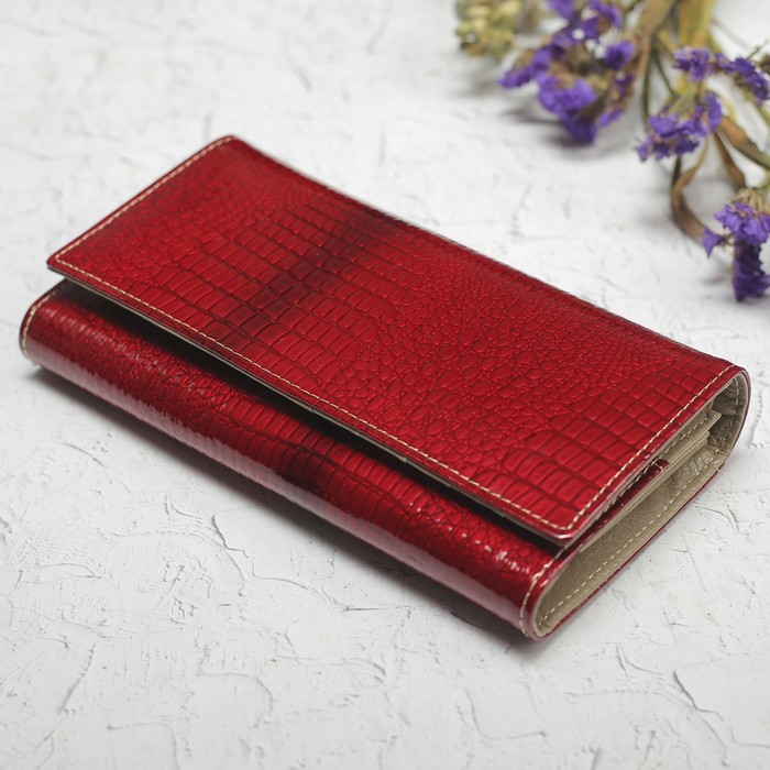 Кошелёк женский, 4 отдела, для монет, для карт на клапане, наружный карман, цвет красный