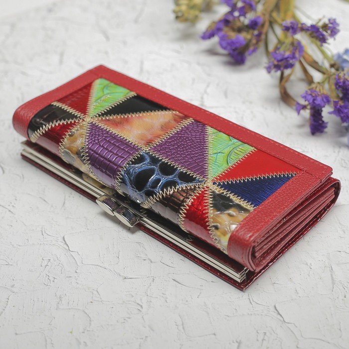 Кошелёк женский, 4 отдела, 2 отдела рамка, для карт на клапане, цвет красный