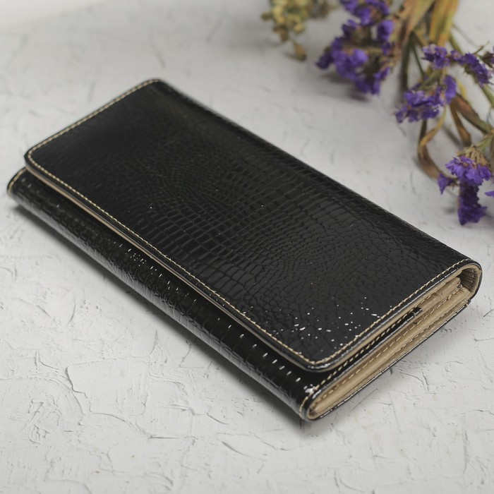 Кошелёк женский, 2 отдела, для монет, для карт на клапане, цвет чёрный