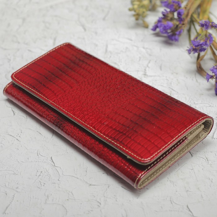 Кошелёк женский, 2 отдела, для монет, для карт на клапане, цвет красный