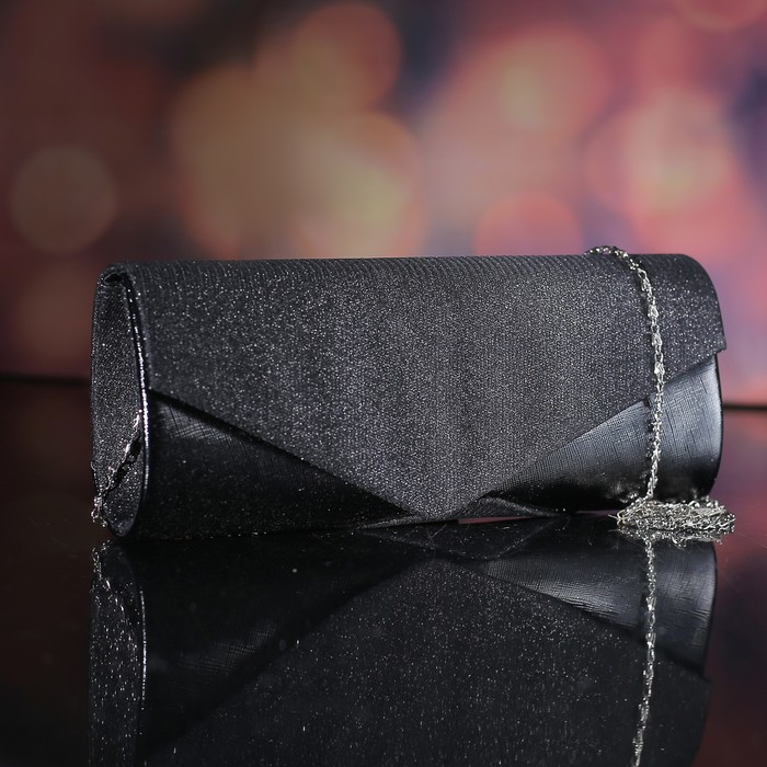 Клатч женский, отдел на магните, длинная цепь, цвет чёрный