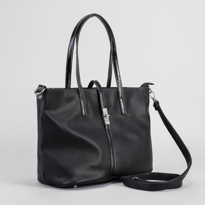 Сумка женская, отдел на молнии, наружный карман, длинный ремень, цвет чёрный